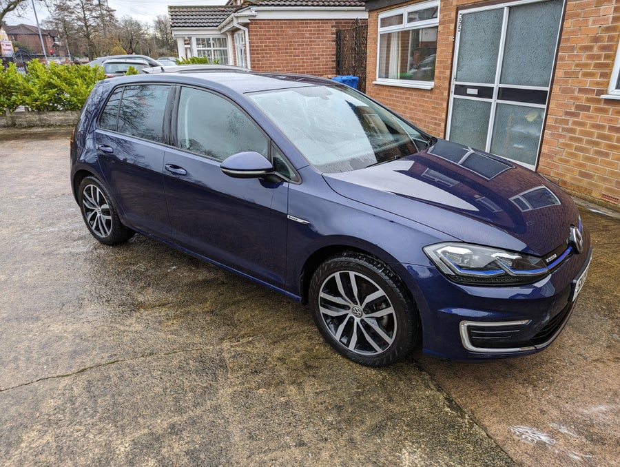 2019 Volkswagen E-Golf. **High spec with VW warranty and FVWSH**